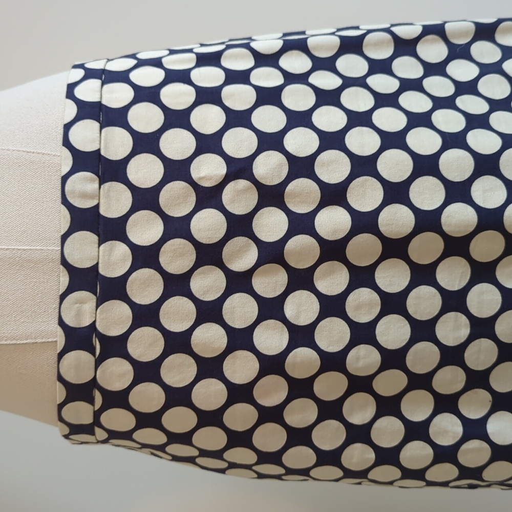 JCrew size 4 navy with ivory polka dots pencil skirt